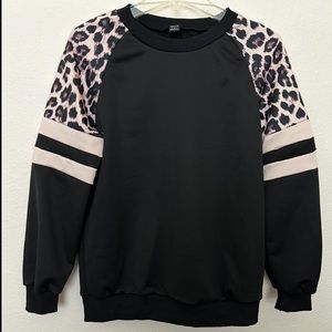 Leopard pullover